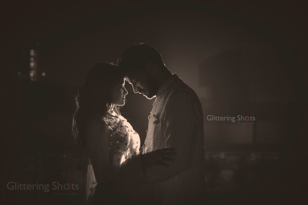 34 Pre wedding shoot ideas for Couple photoshoot (Updated 2022)
